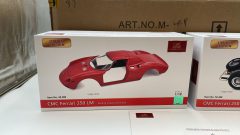 CMC Ferrari 250LM Car body + Rolling Chassis 1963 1/18, con vetrina/teca - foto 5