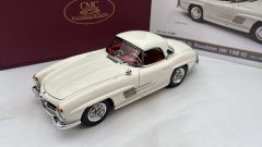 CMC Mercedes-Benz 300 SL Roadster (W 198 II) 1957-1963 1/18 - scala 1:18