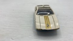 Corgi DeTomaso Mangusta 1/43 modellino vissuto e con segni di usura e vernice rovinata, senza scatola originale - foto 2