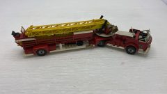 Corgi Major Toys American LaFrance Aerial Rescue Truck vigili del fuoco 1/43 senza scatola originale, segni di usura - foto 2