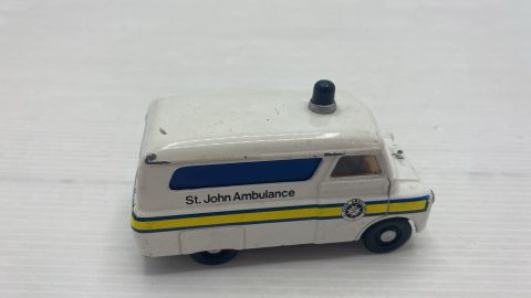 Corgi Bedford Dormobile St. John Ambulance 1/43 senza scatola originale, leggeri segni di usura