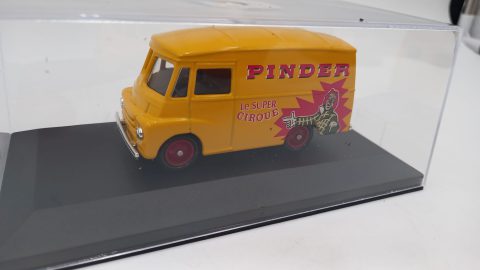 Corgi Morris LD150 Van Pinder 1/43, senza scatola originale