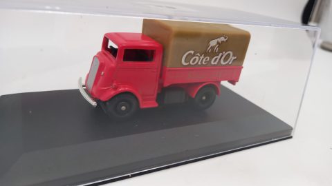 Corgi Fordson 7V Cote d'Or 1937 1/66, senza scatola originale