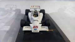 CPR Kit Hesketh 308E 1977 1/43, kit montato - foto 2