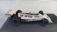 CPR Kit Hesketh 308E 1977 1/43, kit montato - foto 4