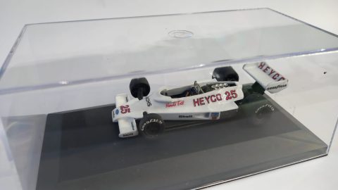 CPR Kit Hesketh 308E 1977 1/43, kit montato