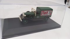 Days Gone Packard Town Van 1933 Punch Magazine 1/43, senza scatola originale - scala 1:43