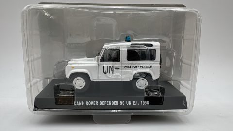 Land Rover Defender 90 UN E.I 1998 1/43, Scatola lievemente usurata