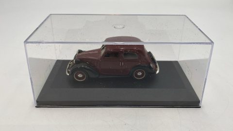 Fiat Nuova Balilla 1100 1937 1/43 senza scatola originale, vernice rovinata