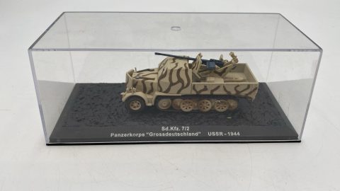 Sd.Kfz. 7/2 1944 1/72 veicolo militare senza scatola originale