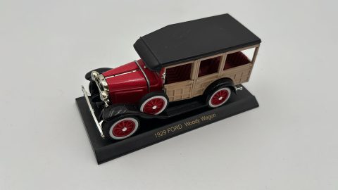 Ford Woody Wagon 1929 1/32 senza scatola originale