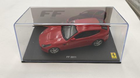 Ferrari FF 2011 1/43 senza scatola originale