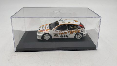 Ford Focus RS WRC 1/43 senza scatola originale, manca specchio sinistro