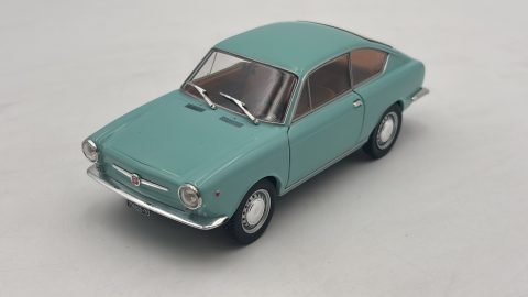 Fiat 850 Coupe 1/24 senza scatola originale