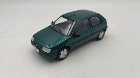 Citroen Saxo 1/24 senza scatola originale