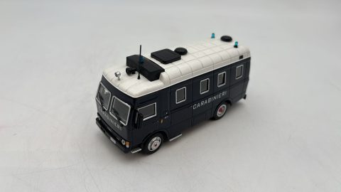 Iveco A55 F13 1981 Carabinieri 1/43 senza scatola