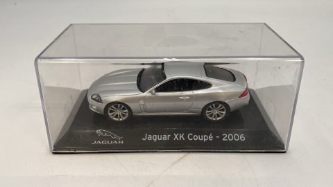 Jaguar XK Coupe 2006 1/43 senza scatola originale