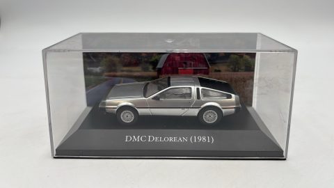DMC Delorean 1981 1/43 senza scatola originale