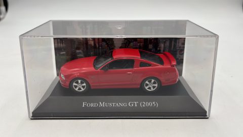 Ford Mustang GT 2005 1/43 senza scatola originale