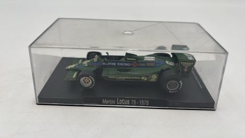 Martini Lotus 79 1979 1/43 senza scatola originale, teca segnata
