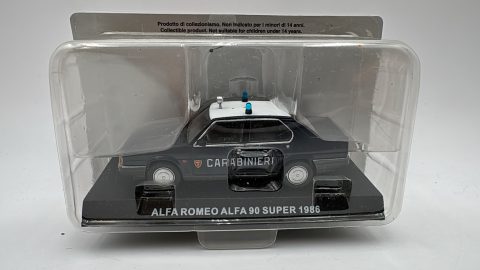 Alfa Romeo Alfa 90 Super Carabinieri 1986 1/43, Scatola Non sigillata, Antenna rotta ma presente all'interno
