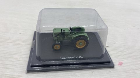 Lesa Titano C 1954 1/43