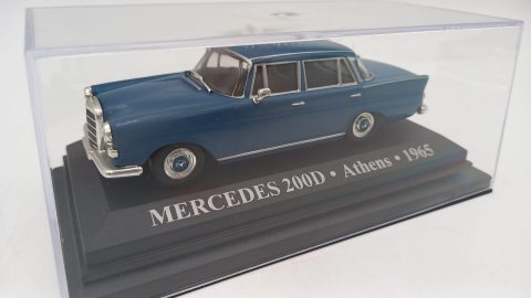 Mercedes 200D Taxi Athens 1965 1/43, senza scatola originale