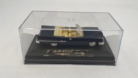 Chrysler 300E 1959 1/43 senza scatola originale, fioritura della vernice