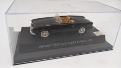 Maserati 2000 Gran Turismo Spyder 1955 1/43, vernice lievemente rovinata, senza scatola originale - scala 1:43