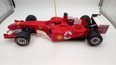 DeAgostini Ferrari F2004 M. Schumacher 1/8, modello radiocomandato a scoppio, radiocomando in frequenza, completa e funzionante - foto 4