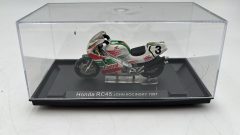Honda RC45 John Kocinsky 1997 1/24 senza scatola originale - scala 1:43