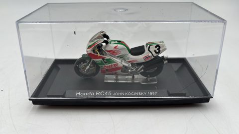 Honda RC45 John Kocinsky 1997 1/24 senza scatola originale