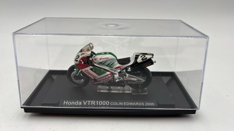 Honda VTR1000 C. Edwards 2000 1/24 senza scatola originale