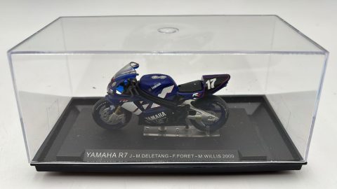 Yamaha R7 M. Willis 2000 1/24 senza scatola originale