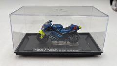 Yamaha YZR500 S. Nakano 2001 1/24 senza scatola originale - scala 1:24
