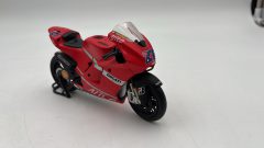 Ducati Desmosedici GP7 2007 1/12 senza scatola originale - scala 1:12