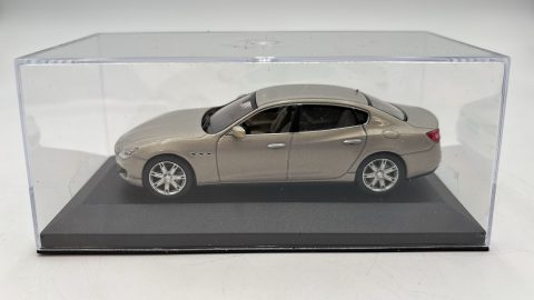 Maserati Quattroporte GTS 1/43 senza scatola originale