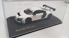 Audi R8 LMS Ultra 1/43, mancante dello specchietto destro, senza scatola originale - scala 1:43