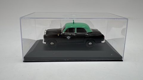 Mercedes 180 Taxi 1/43, senza scatola originale