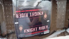 Knight Rider KITT 1/8 kit di montaggio completo di 110 parti, parti da 1 a 39 già montate, da 40 a 110 ancora da montare, completo di istruzioni - foto 4