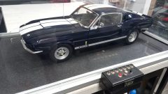Mustang Shelby GT500 1967 1/8, kit montato con pulsantiera per effetti sonori, completo di teca in plexiglass illuminata, mi?