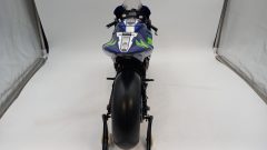 Yamaha YZR-M1 Valentino Rossi 2016 1/4, kit montato in perfette condizioni, cavalletto mancante di una ruota - foto 4