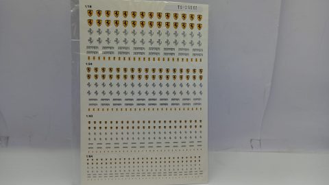 302 decals Triple9 T9-20002 stemmi e scritte Ferrari nelle scale 1/18, 1/24, 1/43, 1/64