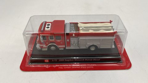 Sutphen Monarch Detroit Diesel 1999 1/72