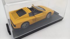 Details car Ferrari Testarossa Spider 1/43, teca lievemente segnata, senza scatola originale - foto 2
