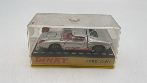 Dinky Ford 40-RV 1/43, confezione con segni di usura del tempo