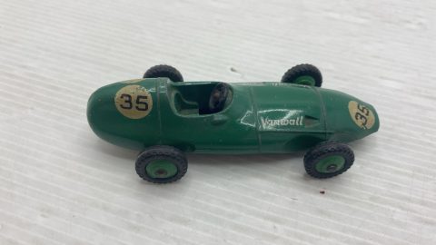 Dinky Toys Vanwall Meccano England 1/43 senza scatola originale, segni di usura