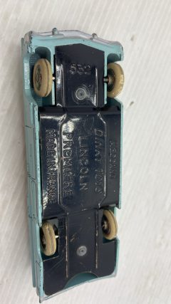 Dinky Toys Lincoln Premiere 1/43 senza scatola originale, vernice rovinata, segni del tempo - foto 2