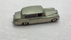 Dinky Toys Rolls Royce Phantom V 1/43 senza scatola originale, vernice rovinata, segni del tempo - foto 2