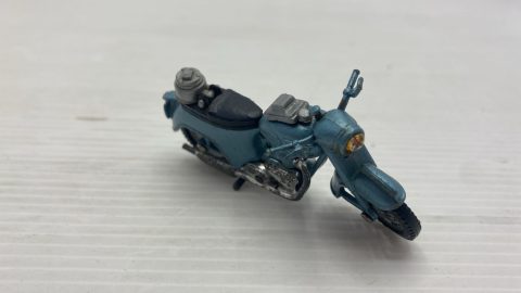 Dinky Toys Triumph moto 1/43 senza scatola originale, leggeri segni di usura